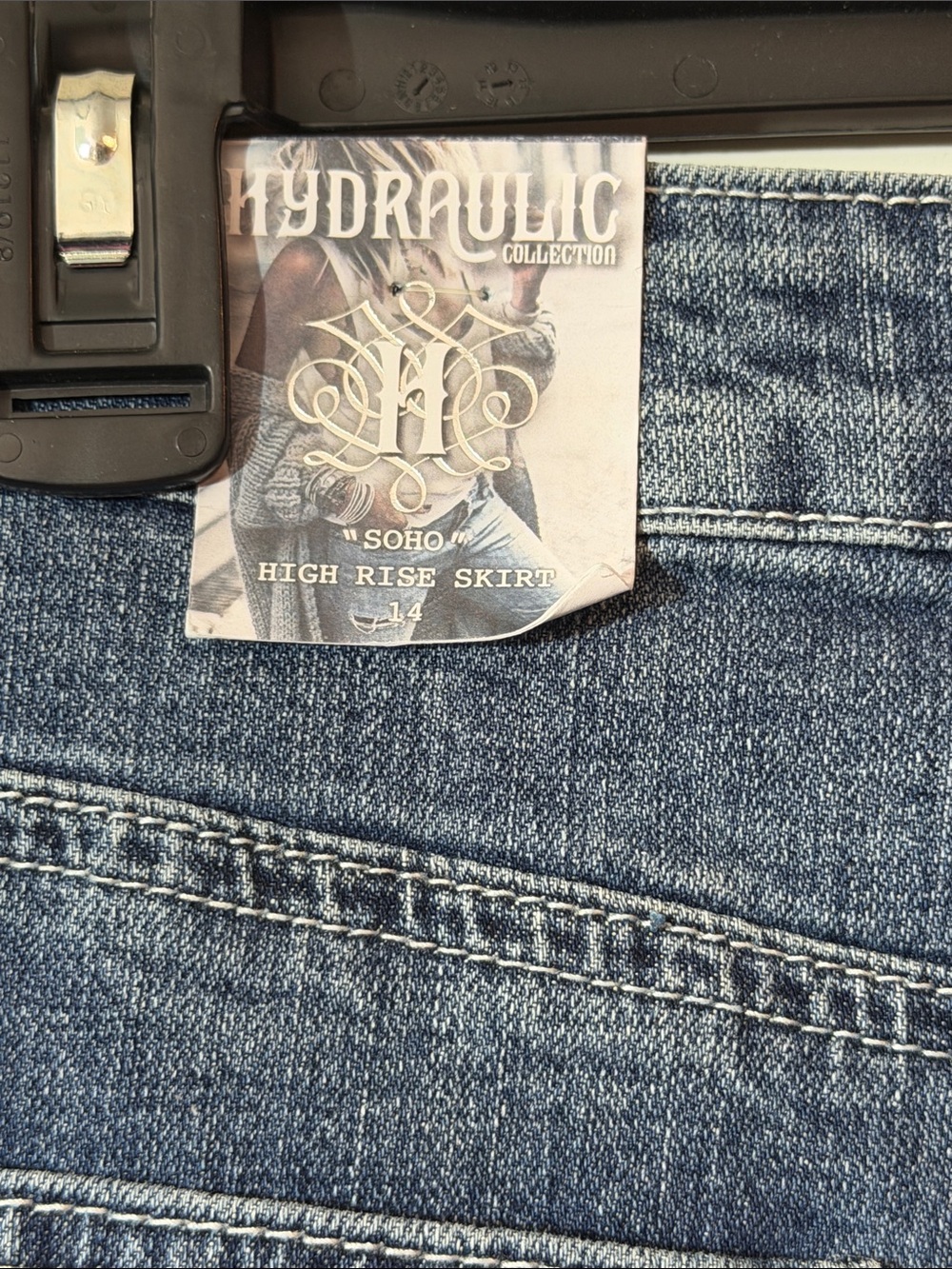NWT Hydraulic Soho High Rise Dark Blue Pearl-Embellished Denim Mini Skirt Sz 14 - Picture 6 of 8